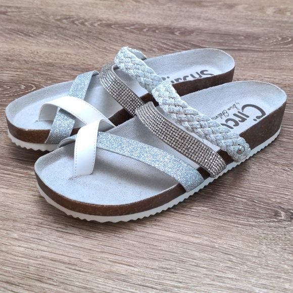 Circus by Sam Edelman Shoes - NWOT Circus by Sam Edelman White Silver Oakley Slide Sandals F6961M2100